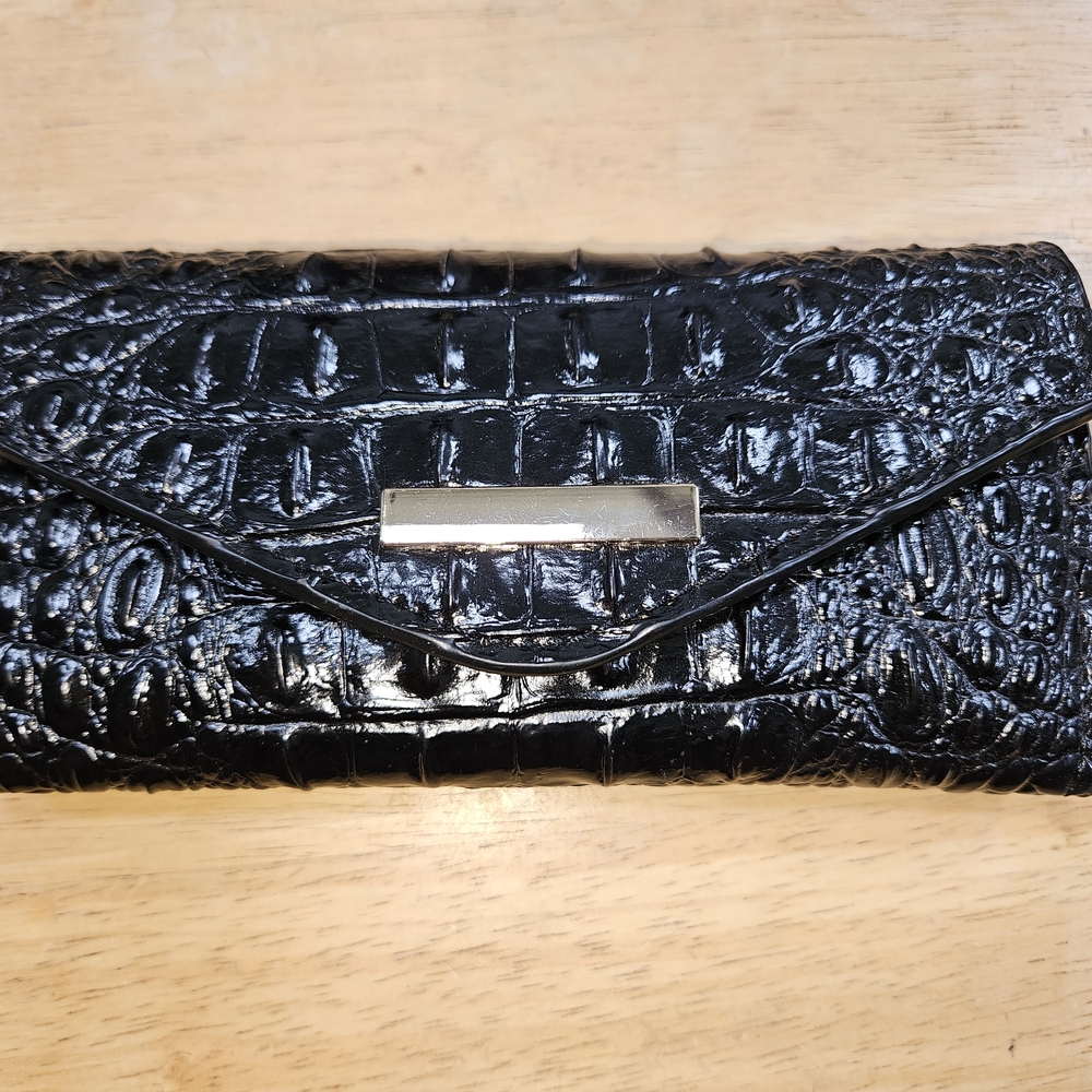 Elegant Black Crocodile-Embossed Clutch
